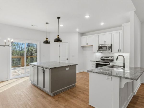 98 Selkirk Drive , Bella Vista, AR 72715