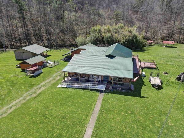 2844 Bowen Creek Road, Branchland, WV 25506