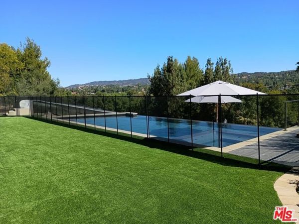 5900 N Winnetka Avenue, Woodland Hills, CA 91367