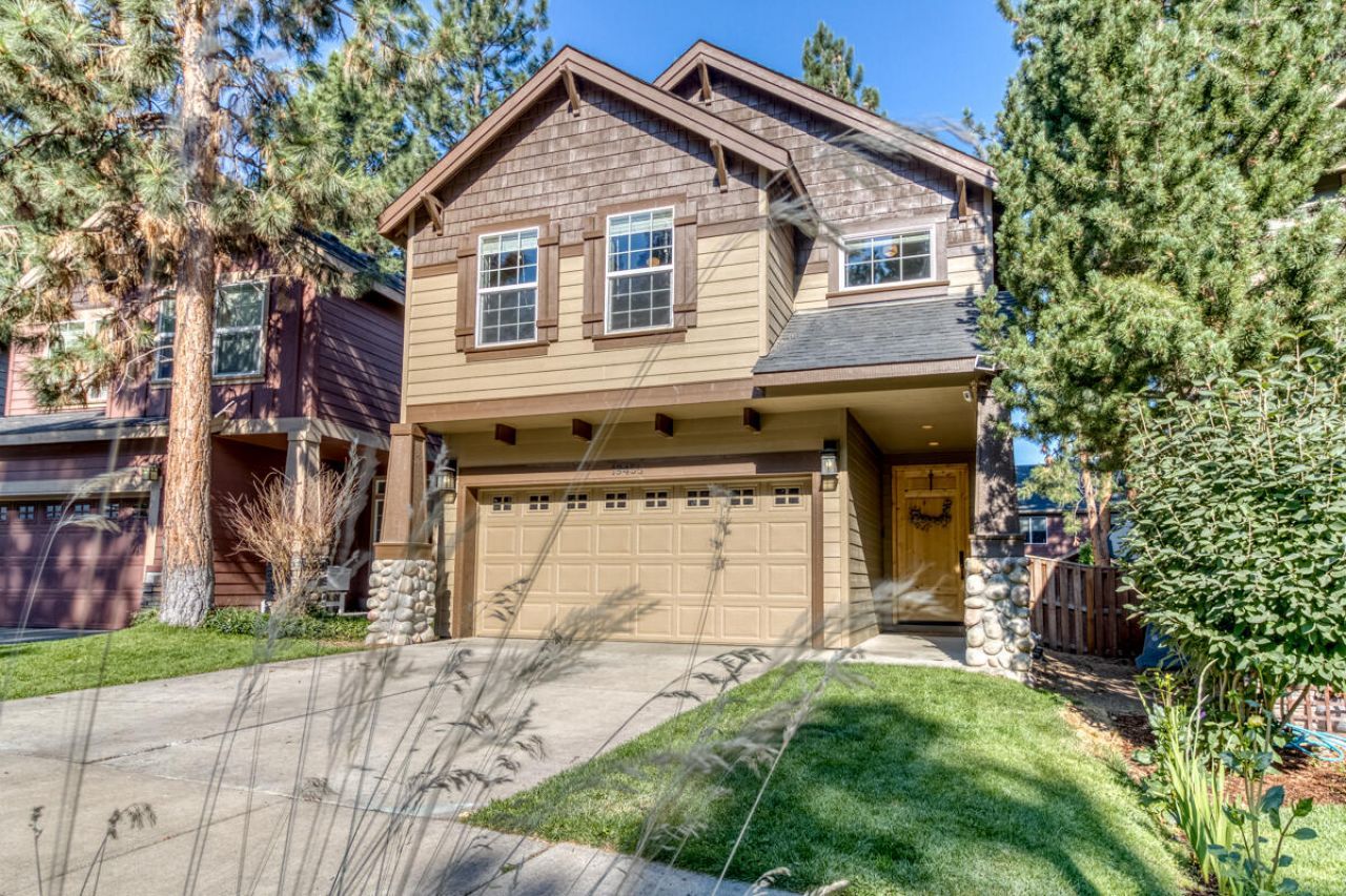 19458 Hollygrape Street, Bend, OR 97702 Main Photo