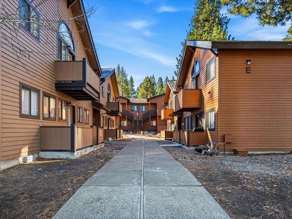 56856 Enterprise Drive, Unit # E4, Sunriver, OR 97707