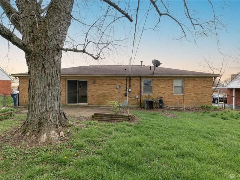 7619 Bassett Drive, Huber Heights, OH 45424 Photo 20