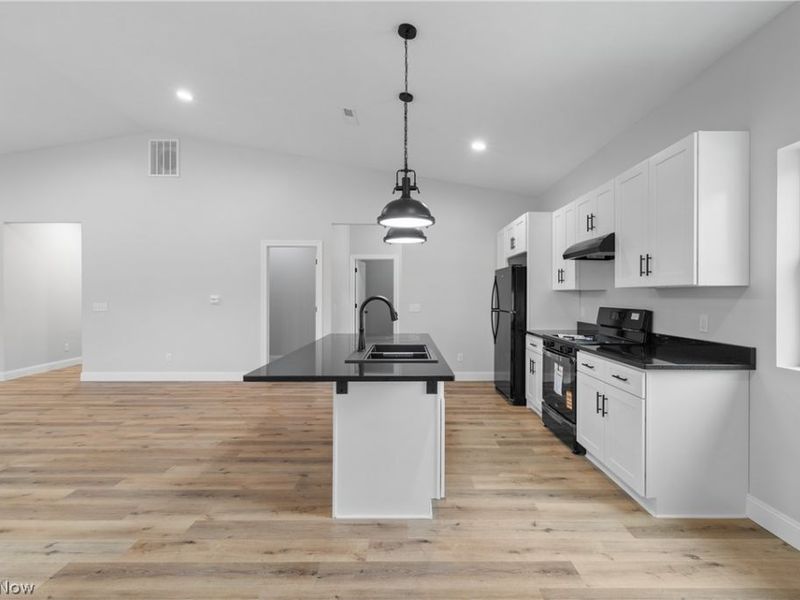 509 Pine Street NW, Beach City, OH 44608 Photo 13