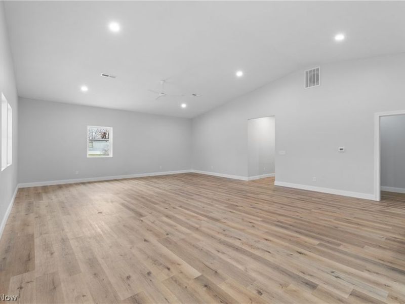 509 Pine Street NW, Beach City, OH 44608 Photo 2