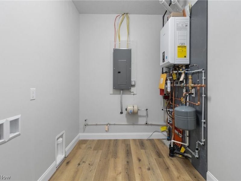 509 Pine Street NW, Beach City, OH 44608 Photo 24