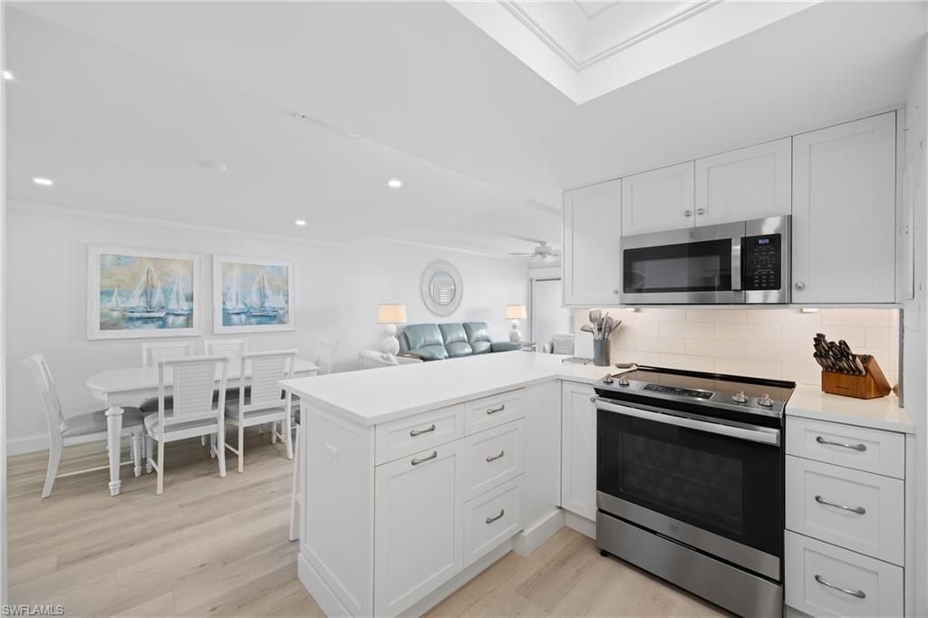 3443 Gulf Shore Blvd N, Unit 509, Naples, FL 34103 Photo