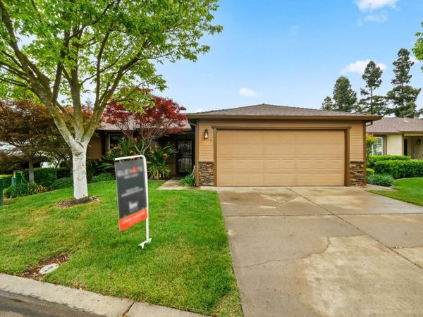 7523 Sunfaire Ln, Sacramento, CA 95828