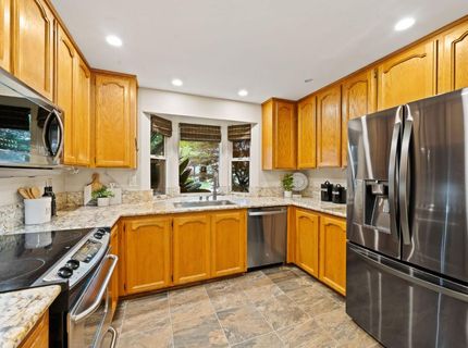 7523 Sunfaire Ln, Sacramento, CA 95828 Photo