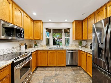 7523 Sunfaire Ln, Sacramento, CA 95828 Photo