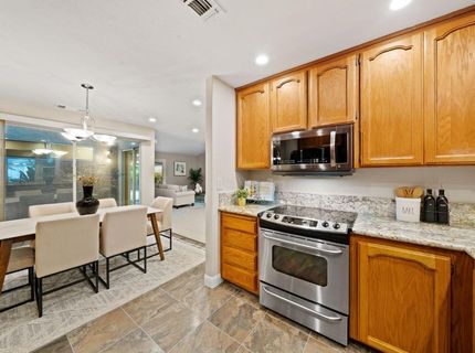 7523 Sunfaire Ln, Sacramento, CA 95828 Photo