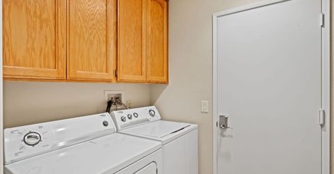 7523 Sunfaire Ln, Sacramento, CA 95828 Photo