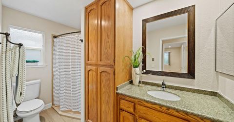 7523 Sunfaire Ln, Sacramento, CA 95828 Photo