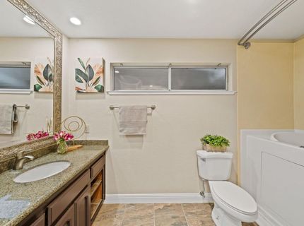 7523 Sunfaire Ln, Sacramento, CA 95828 Photo