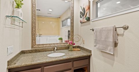 7523 Sunfaire Ln, Sacramento, CA 95828 Photo