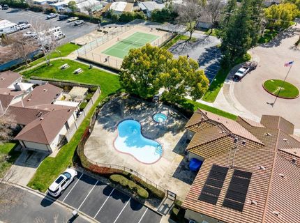 7523 Sunfaire Ln, Sacramento, CA 95828 Photo