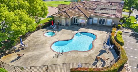 7523 Sunfaire Ln, Sacramento, CA 95828 Photo