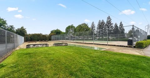 7523 Sunfaire Ln, Sacramento, CA 95828 Photo