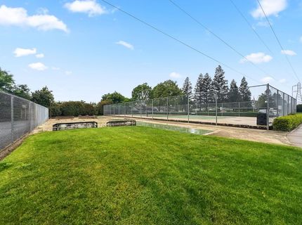 7523 Sunfaire Ln, Sacramento, CA 95828 Photo