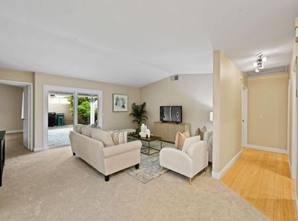 7523 Sunfaire Ln, Sacramento, CA 95828 Photo