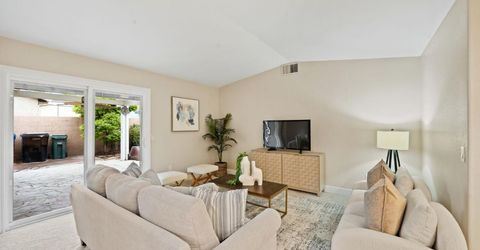 7523 Sunfaire Ln, Sacramento, CA 95828 Photo