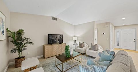 7523 Sunfaire Ln, Sacramento, CA 95828 Photo