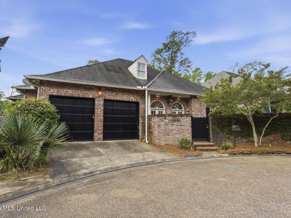 1641 Acadia Court, Jackson, MS 39211