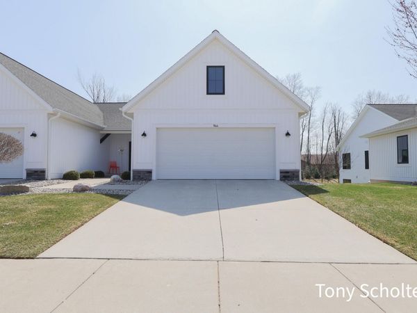 944 Harper Woods Drive SW, Byron Center, MI 49315