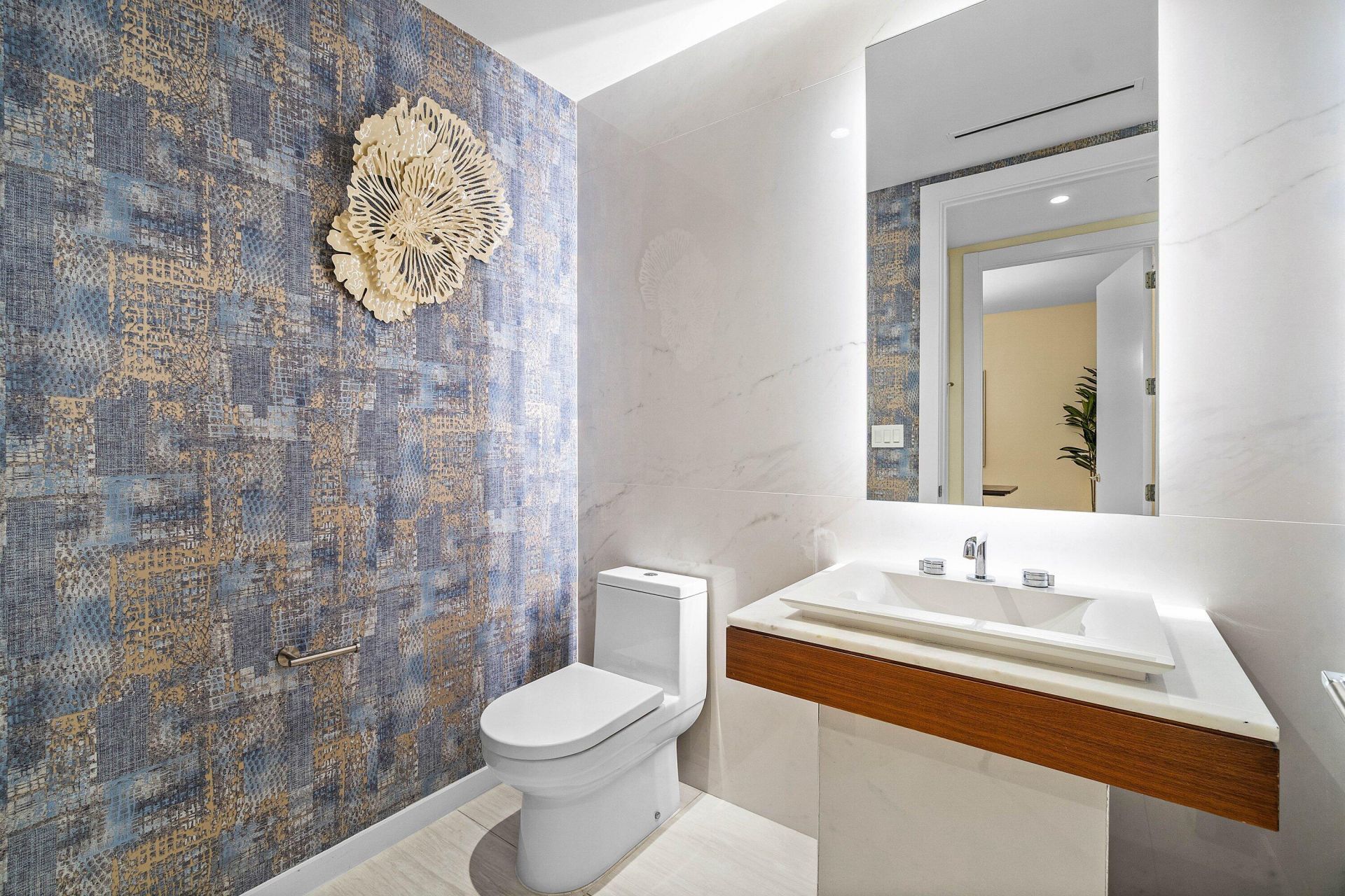 200 SE Mizner Boulevard, Unit 209, Boca Raton, FL 33432 Photo