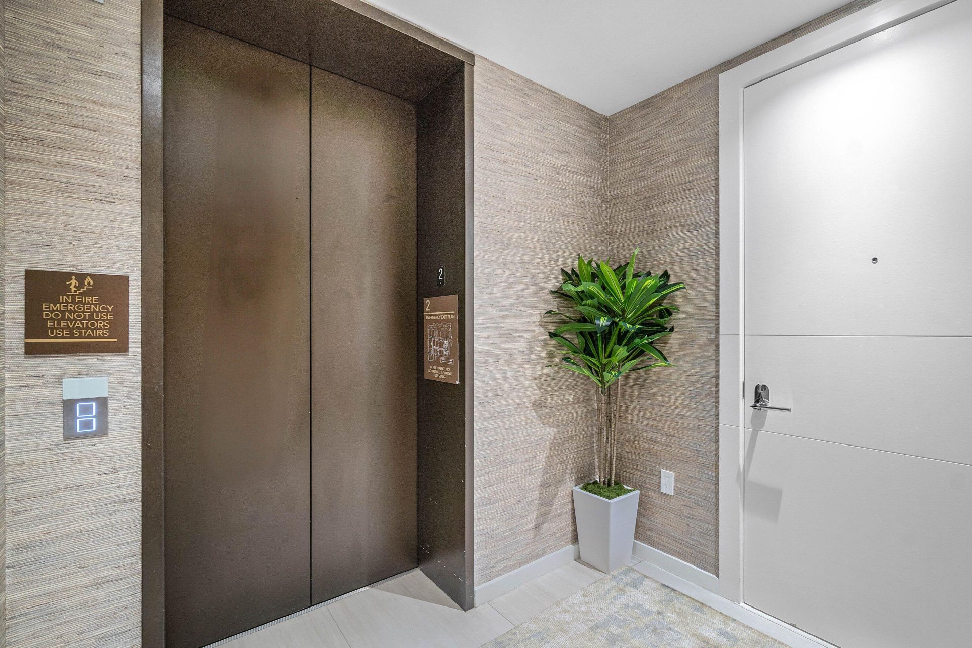 200 SE Mizner Boulevard, Unit 209, Boca Raton, FL 33432 Photo