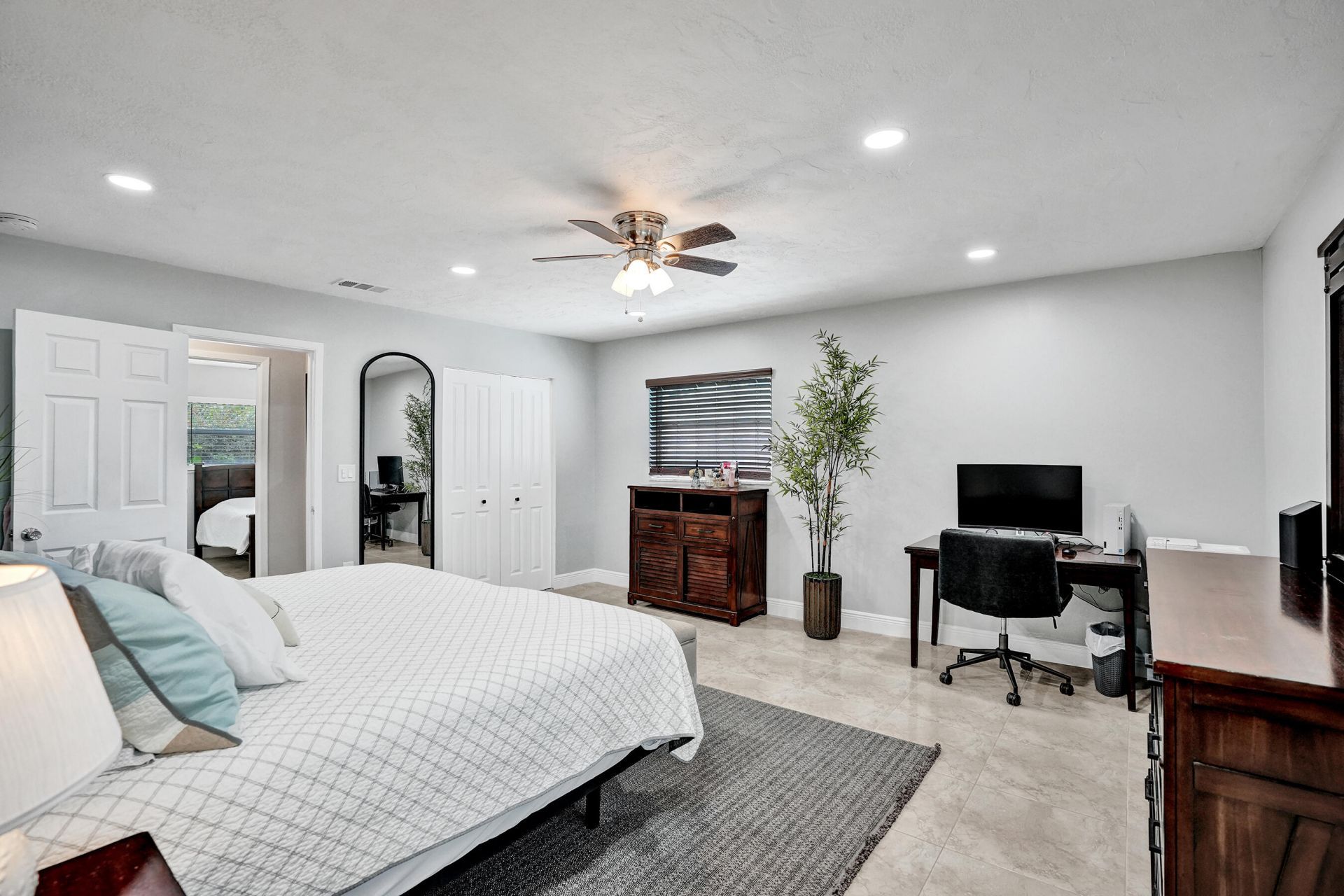 4681 SW 42nd Avenue, Fort Lauderdale, FL 33314 Photo