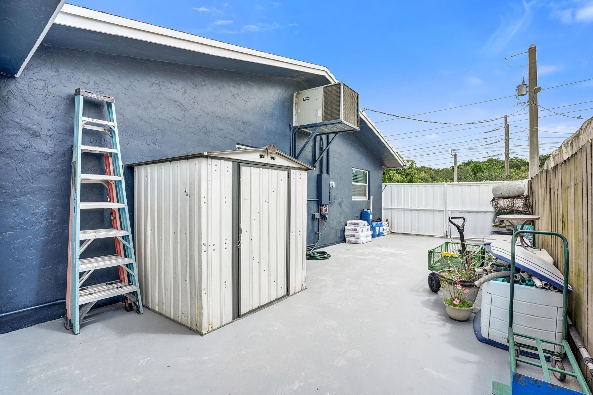 4681 SW 42nd Avenue, Fort Lauderdale, FL 33314 Photo