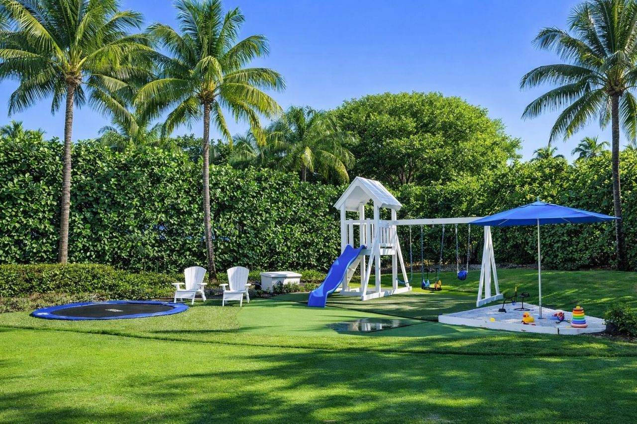 8389 SE Woodcrest Place, Hobe Sound, FL 33455 Photo