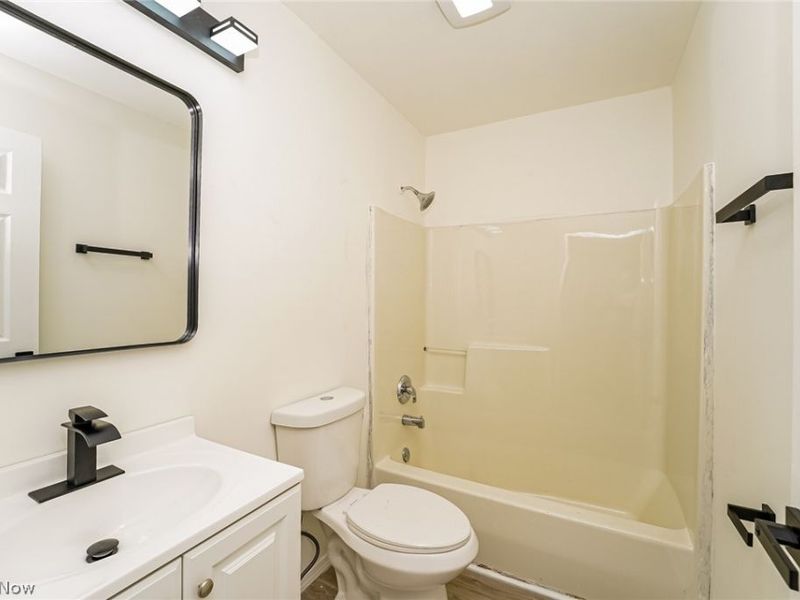 821 Nela View Road, Cleveland Heights, OH 44112 Photo 12