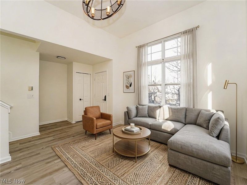 821 Nela View Road, Cleveland Heights, OH 44112 Photo 2