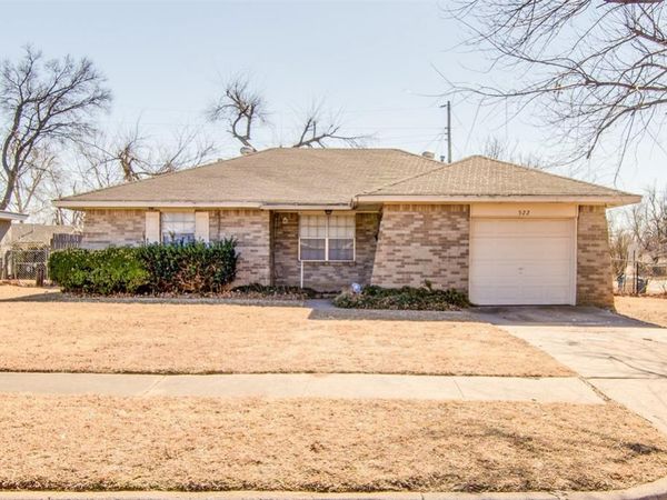 522 Sunnyside Place, Edmond, OK 73003