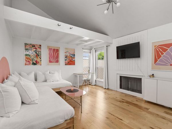 1000 W 26th ST, Unit 208, Austin, TX 78705