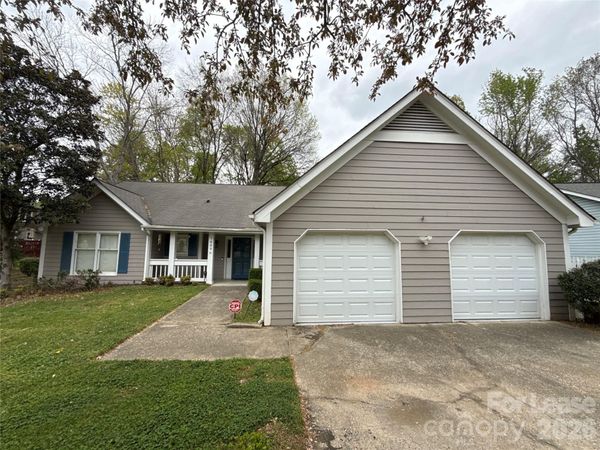 7809 Glencannon Drive , Charlotte, NC 28227