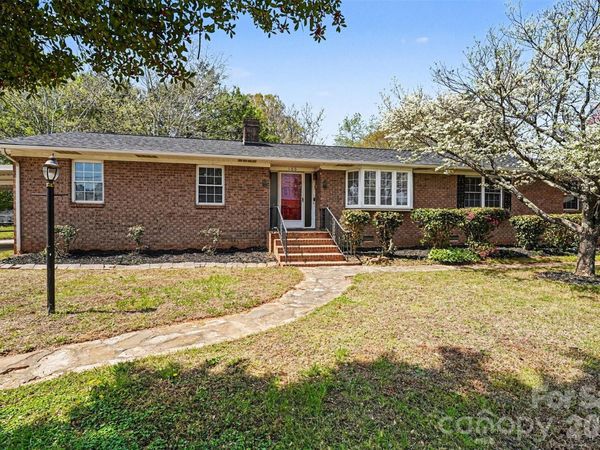 100 Kenwood Lane , Lexington, NC 27295