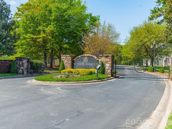 8113 Bay View Lane, Belmont, NC 28012