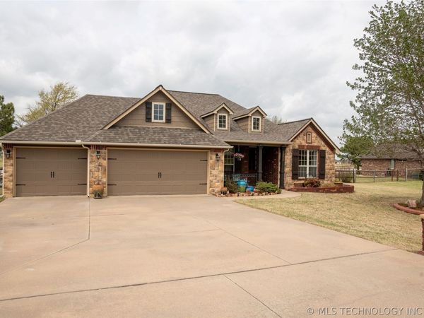 13826 N 59th East Place , Collinsville, OK 74021