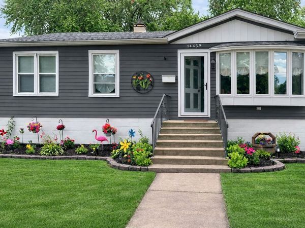 14439 Lawndale Avenue , Midlothian, IL 60445