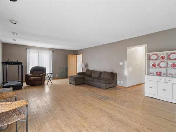 217 9th Street, West Des Moines, IA 50265