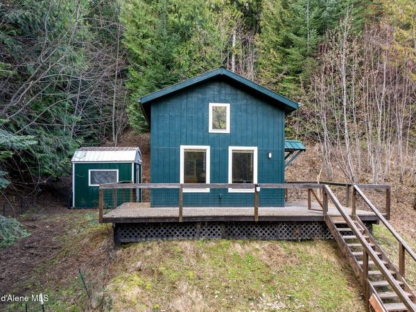 6284 Talache Rd , Sagle, ID 83860