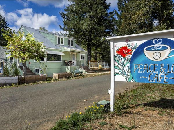 18248 Redwood Highway, Selma, OR 97538