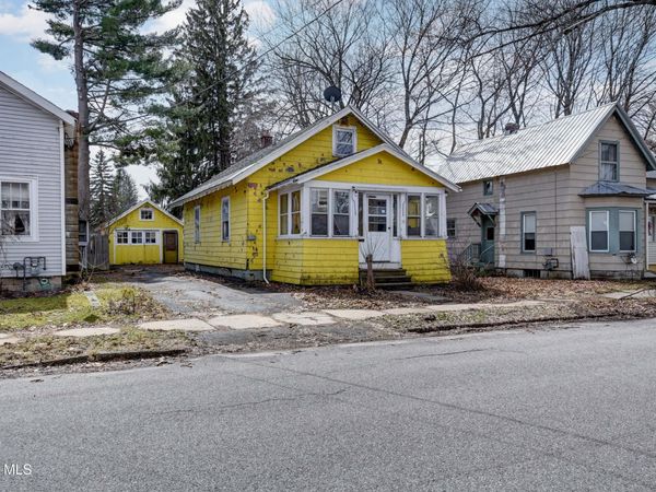 10 Franklin Street, Gloversville, NY 12078