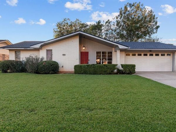 504 Yale Place , Bossier City, LA 71111