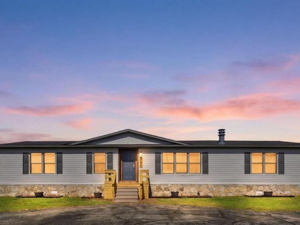 960 Pecan Street, Reno, TX 76020