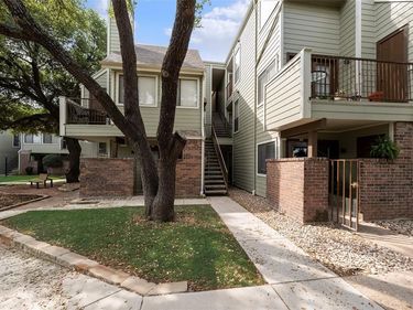 3109 Sondra Drive, Unit 302, Fort Worth, TX 76107