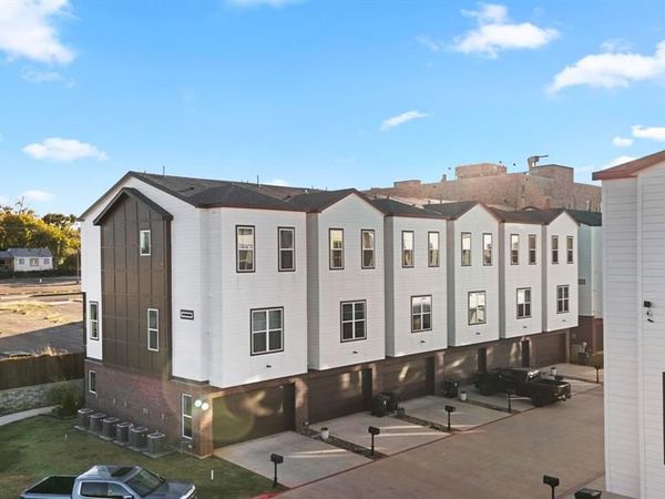 546 W Erwin Street , Tyler, TX 75702