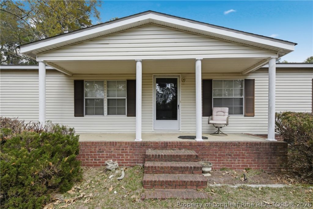 7307 Roslin Farm Road, Hope Mills, NC 28348 Main Photo